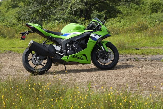 Kawasaki Ninja ZX-6R On Road Price in Ghaziabad Starts at 12.49